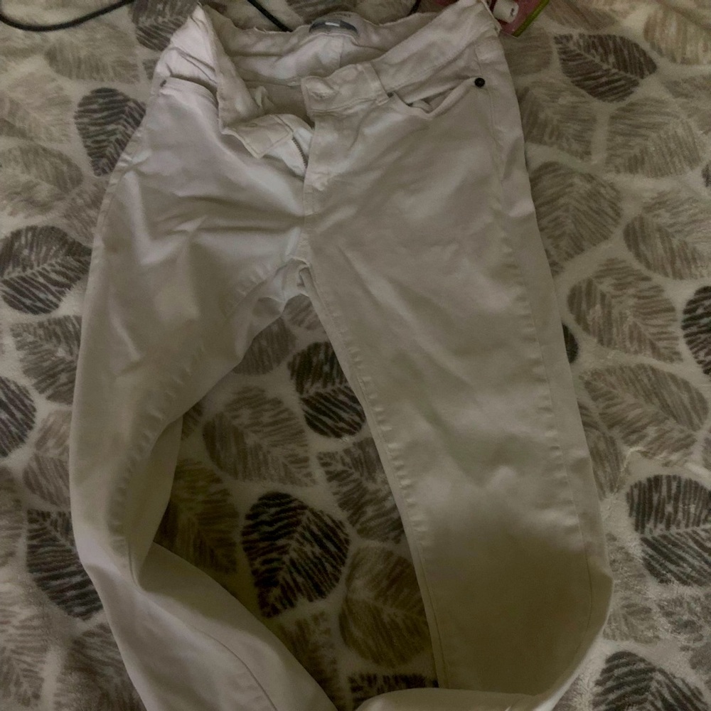 Ellen Tracy white pants